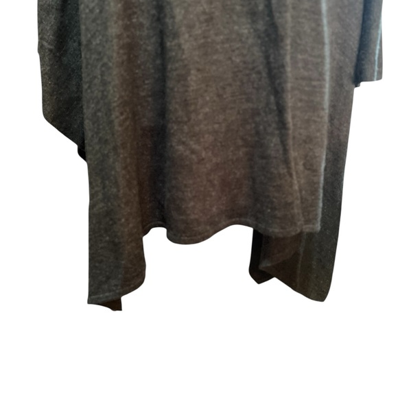 Gray Poncho Wrap with Faux Fur Collar OSFA - Picture 3 of 8